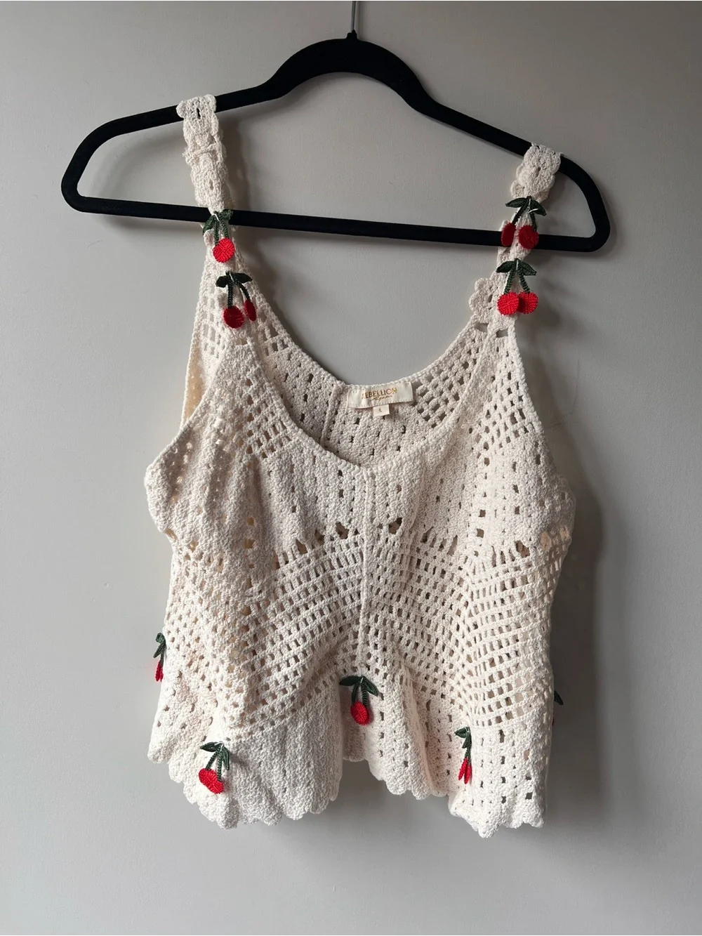 Rebellion White cotton Crochet Tank with Red Cherry Accents  size large - Picture 2 of 7